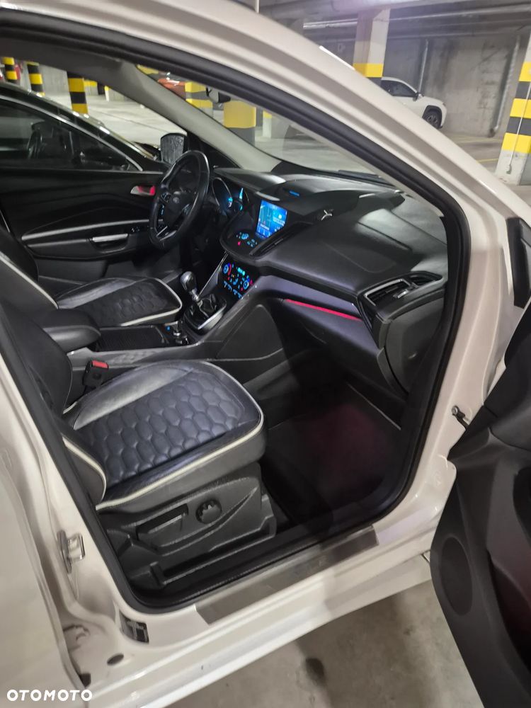 Ford Kuga Vignale 2.0 TDCi FWD - 8