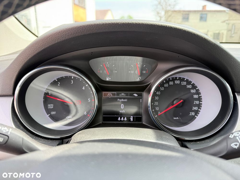 Opel Astra 1.6 D Start/Stop Dynamic - 10