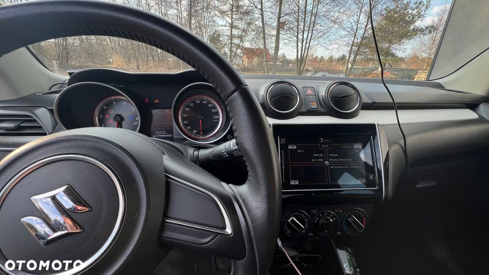 Suzuki Swift 1.2 Premium Plus - 8