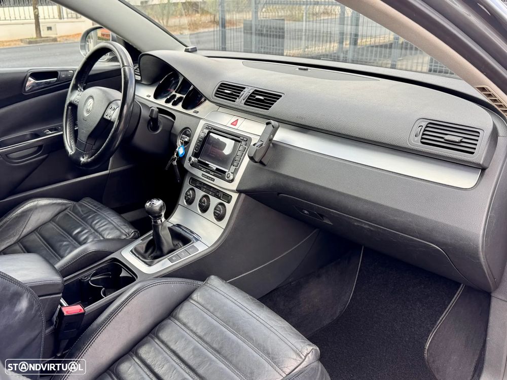 VW Passat 2.0 TDI Highline - 9