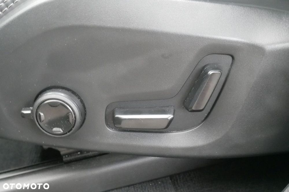 Volvo XC 90 - 32