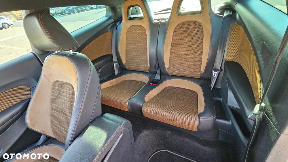 Volkswagen Scirocco 2.0 TSI Shark - 11