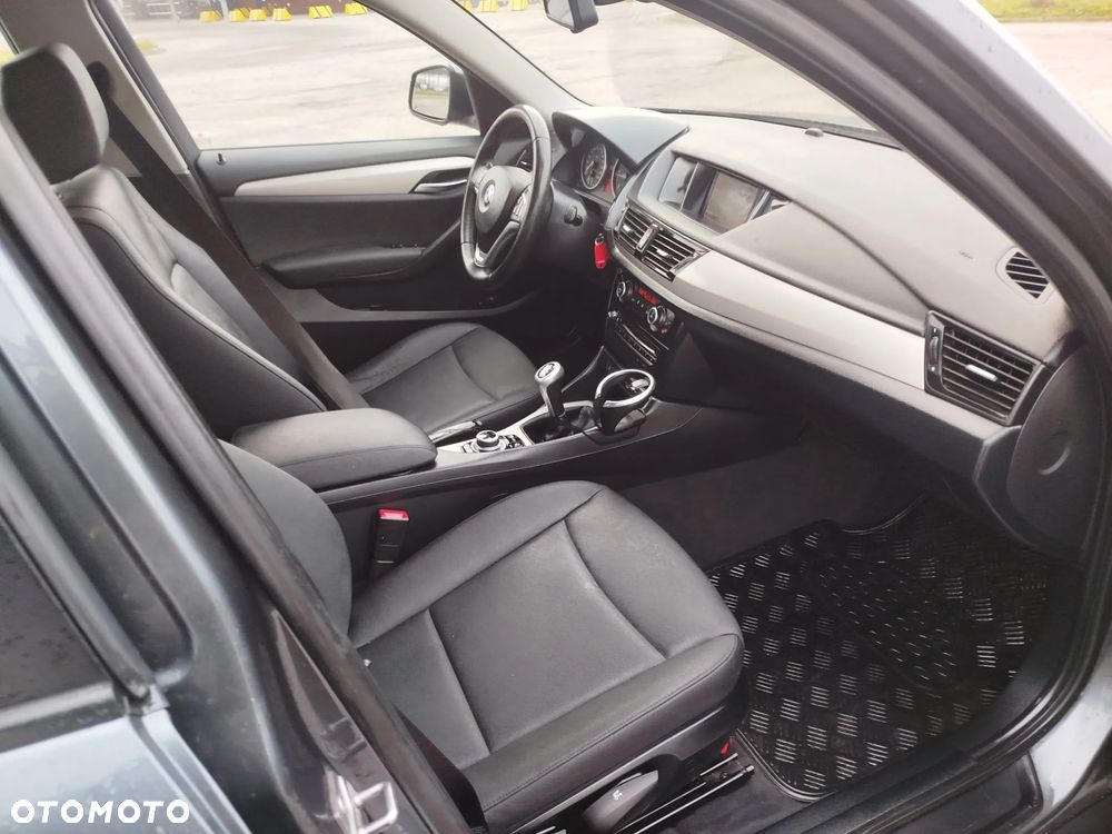 BMW X1 sDrive18d xLine - 10