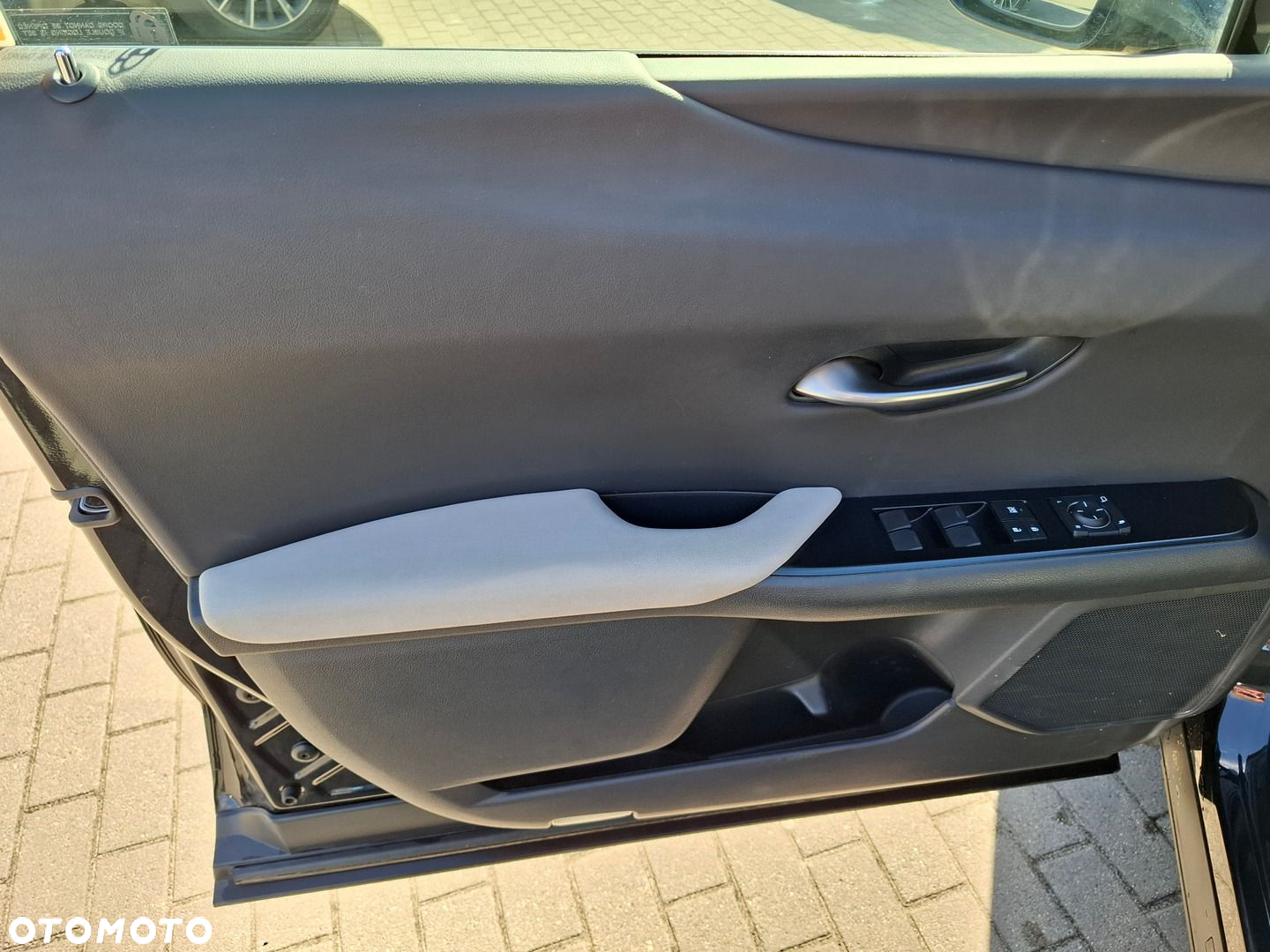 Lexus UX 250h GPF F Impression 2WD - 12