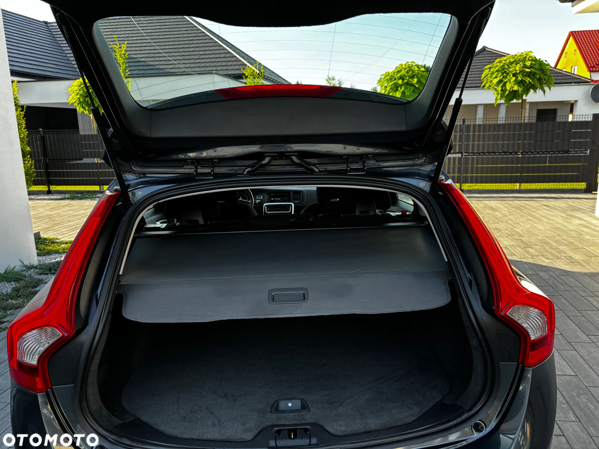 Volvo V60 D2 Momentum - 24