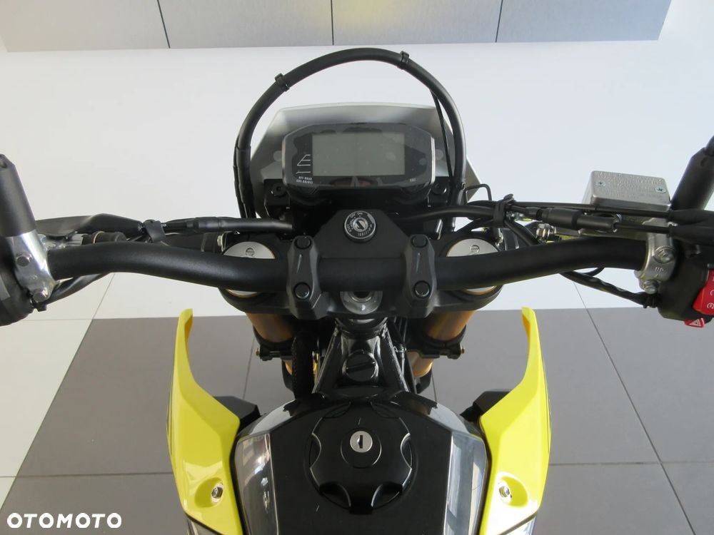 Suzuki DR-Z - 7