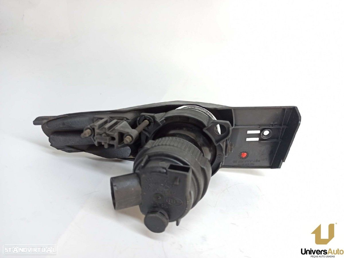 FAROL DE NEVOEIRO DIREITO BMW SERIE 7 (E65/E66) 740D - 5