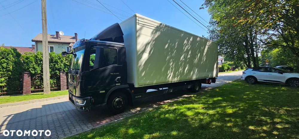 MAN TGL 12 250 z 2021r kontener 20pal winda Euro6 - 4