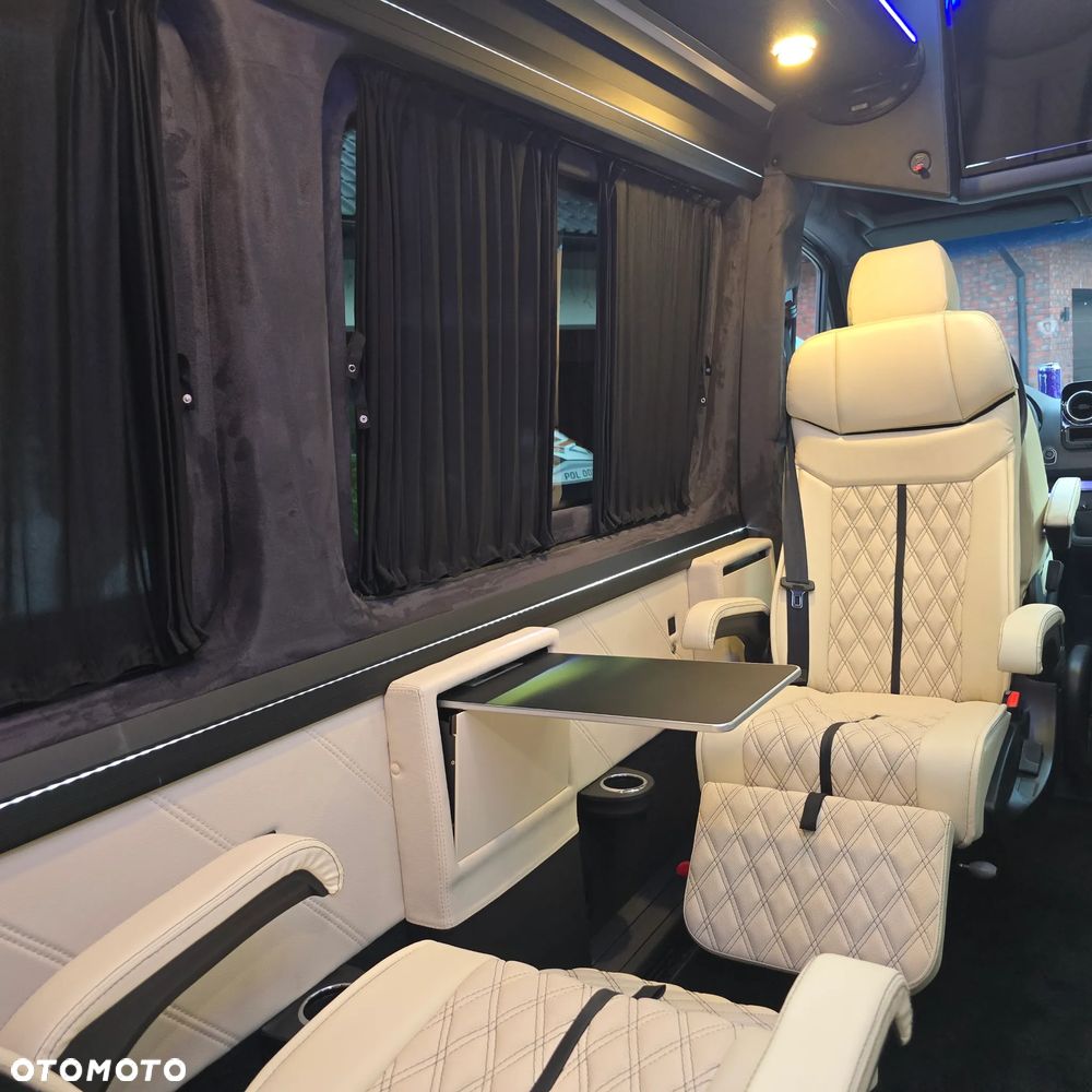 Mercedes-Benz Sprinter - 26