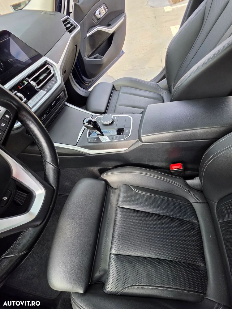 BMW Seria 3 320d xDrive AT MHEV - 11