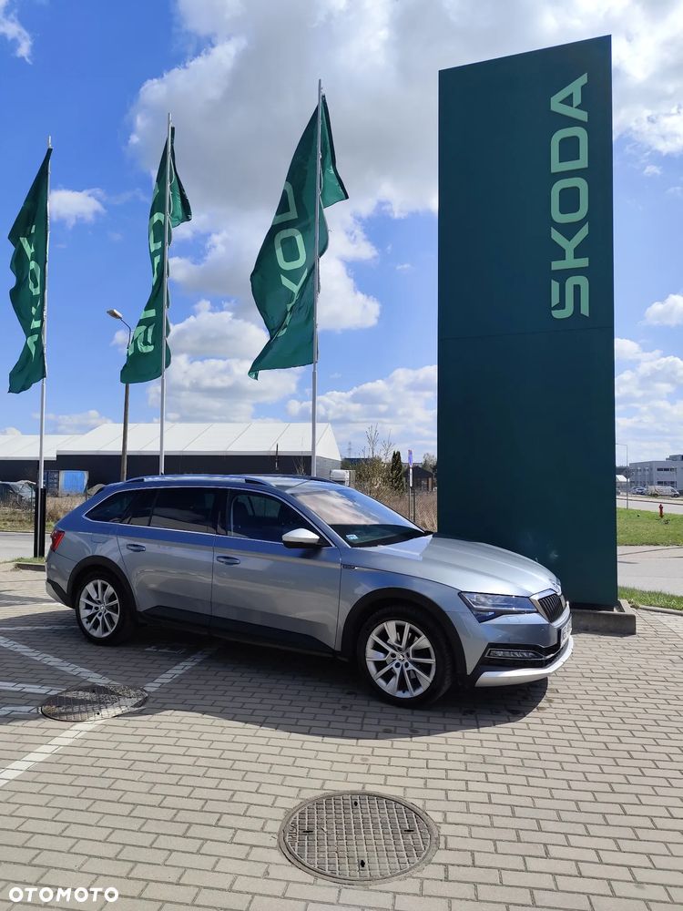Skoda Superb 2.0 TDI SCR 4x4 Scout DSG - 2