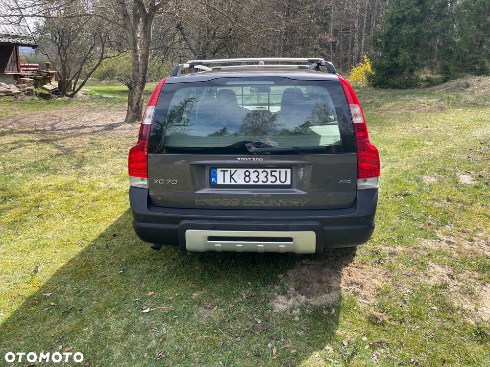 Volvo XC 70 D5 AWD Momentum - 3