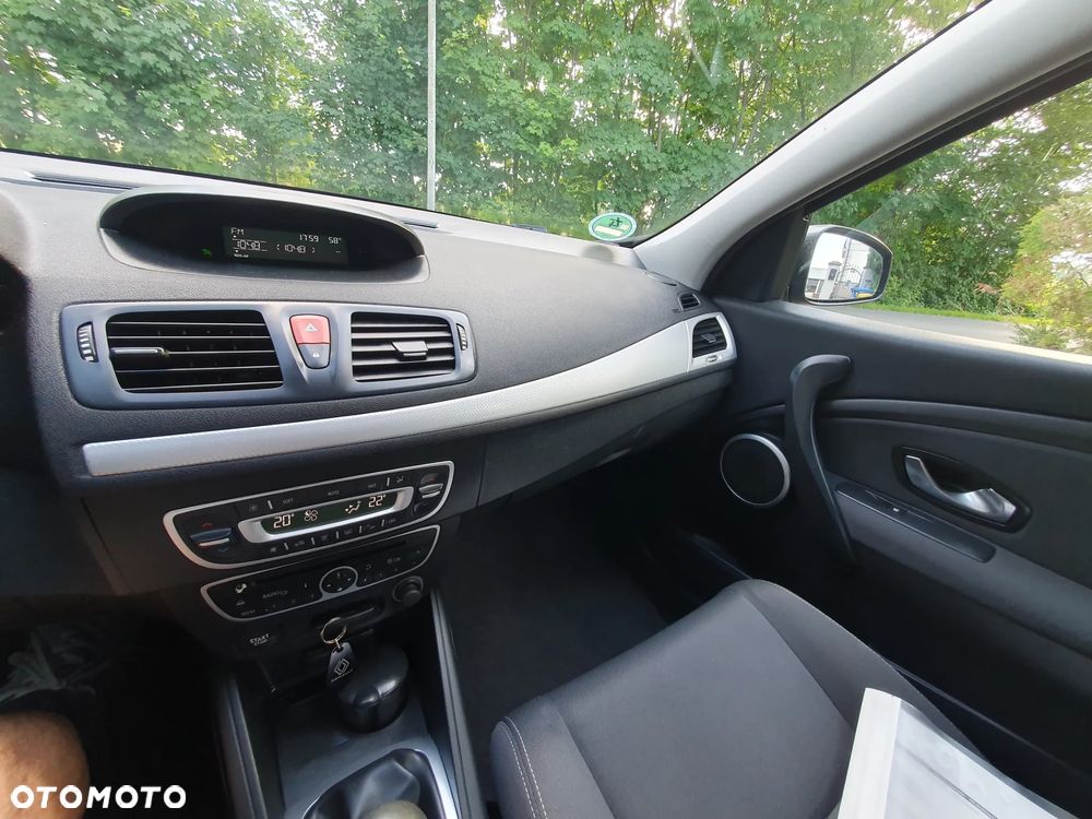Renault Megane TCe 130 Bose Edition - 16