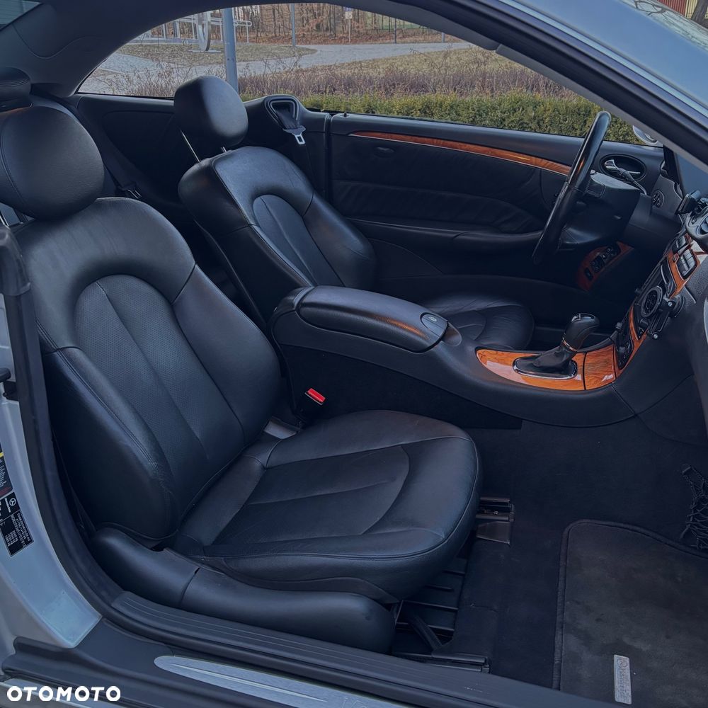 Mercedes-Benz CLK - 10