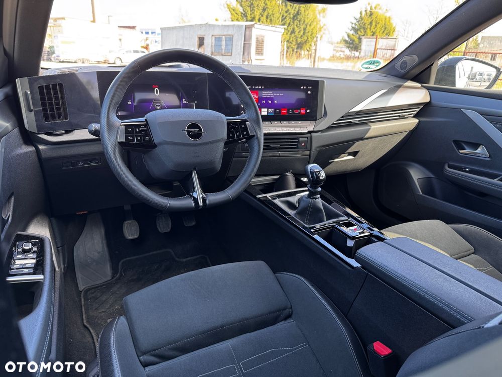 Opel Astra 1.2 T Business Elegance S&S - 15