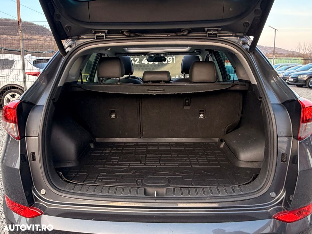 Hyundai Tucson 2.0 CRDI 4WD 6AT Style - 14