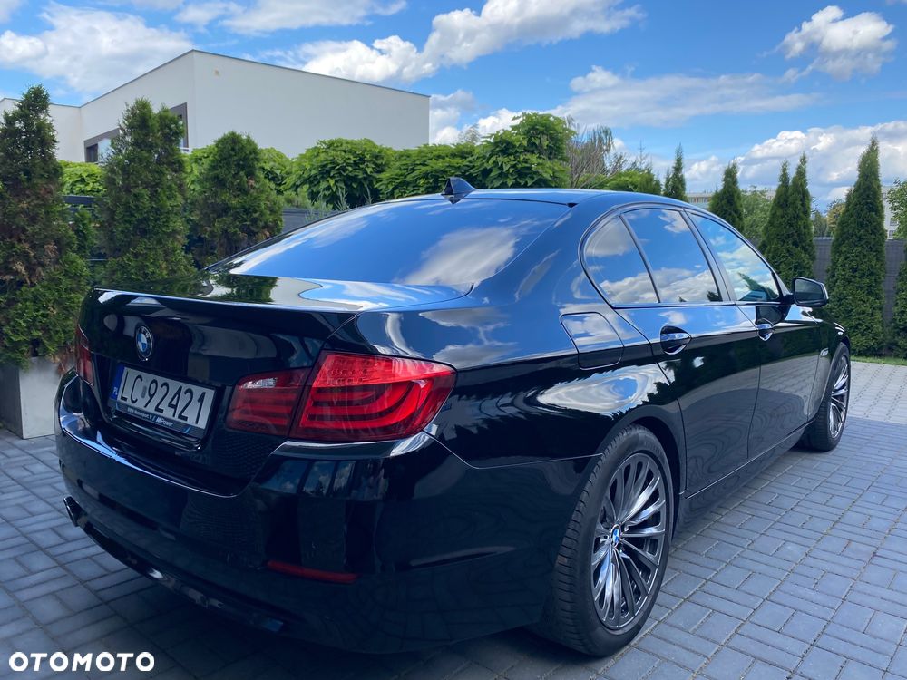 BMW Seria 5 520i - 11
