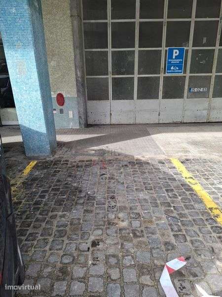 3 Lugares de estacionamento- Rua dos Polomes - Torres Vedras - Grande imagem: 3/3