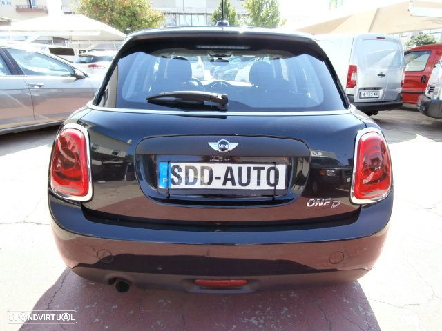 MINI 5 Portas One D - 7