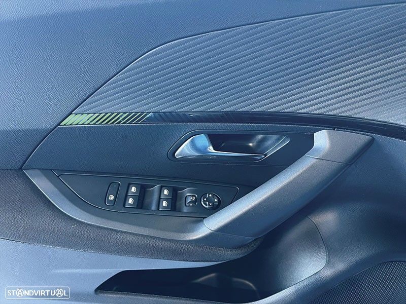 Peugeot 2008 1.2 PureTech Active - 19