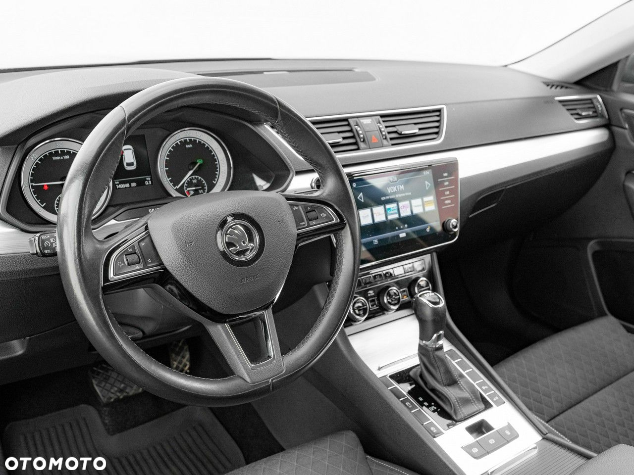 Skoda Superb 2.0 TDI Ambition DSG - 7