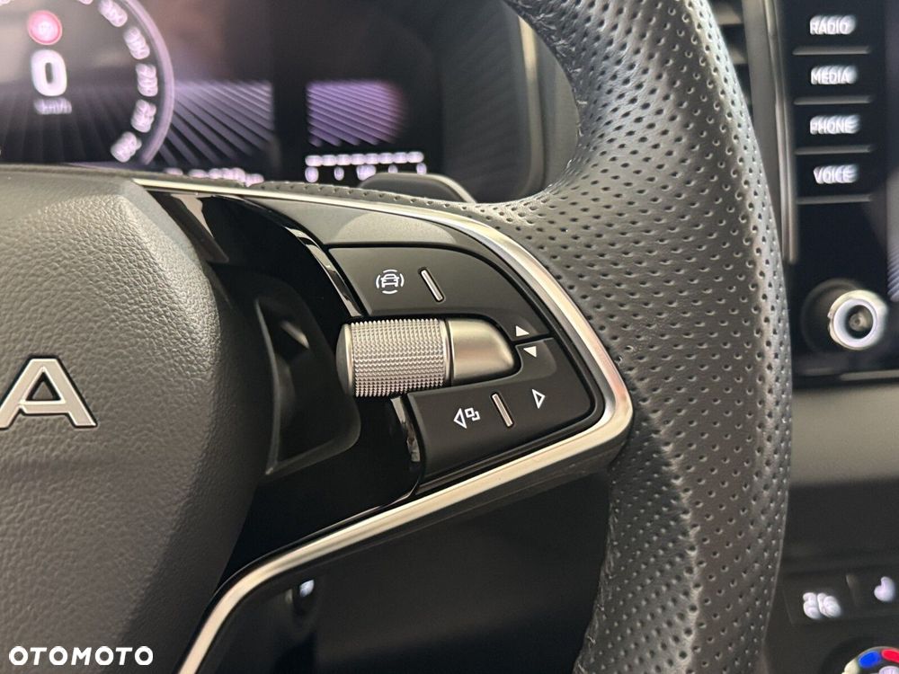 Skoda Karoq 1.5 TSI ACT Selection DSG - 24