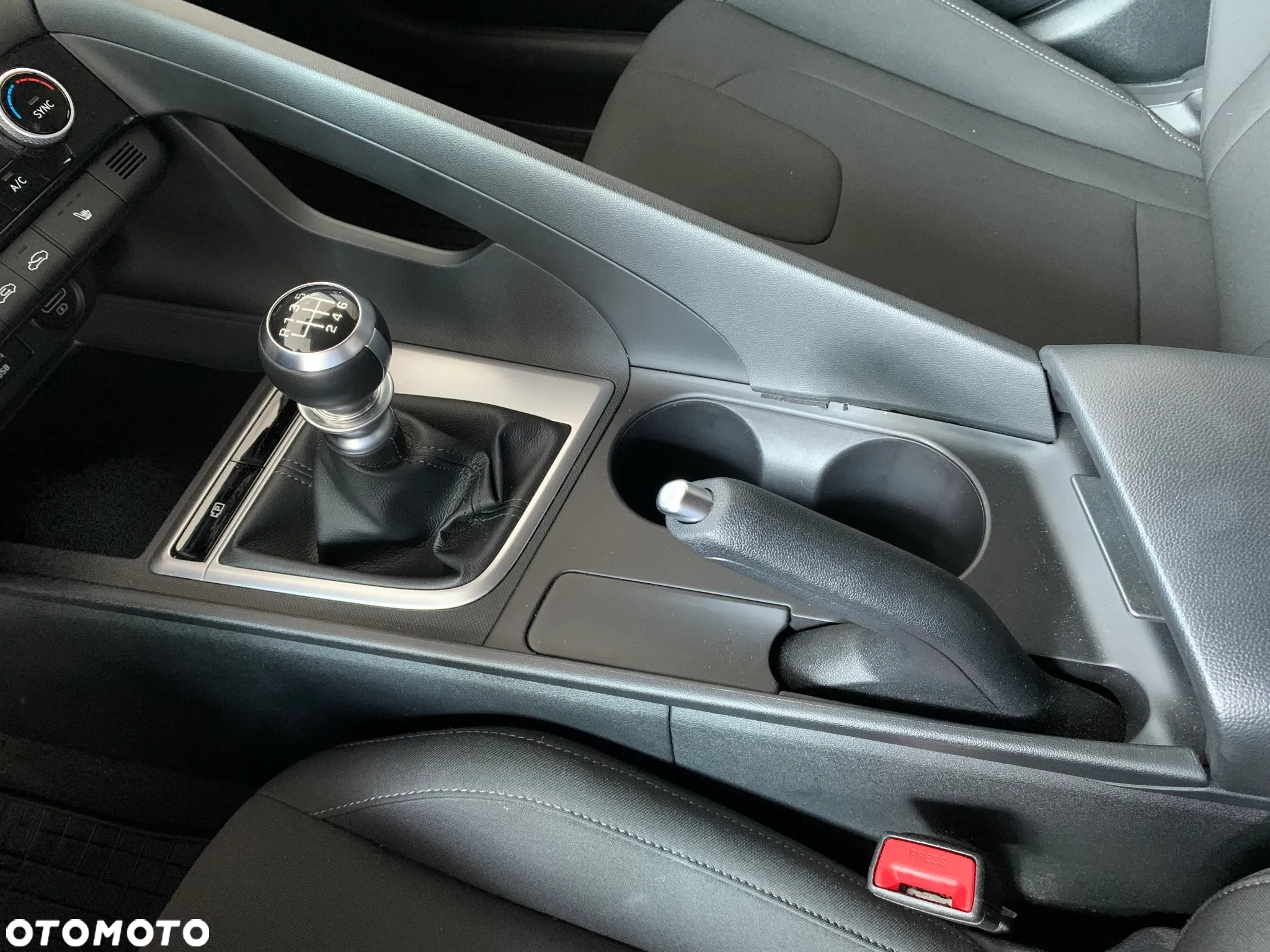 Hyundai Elantra 1.6 Smart - 12