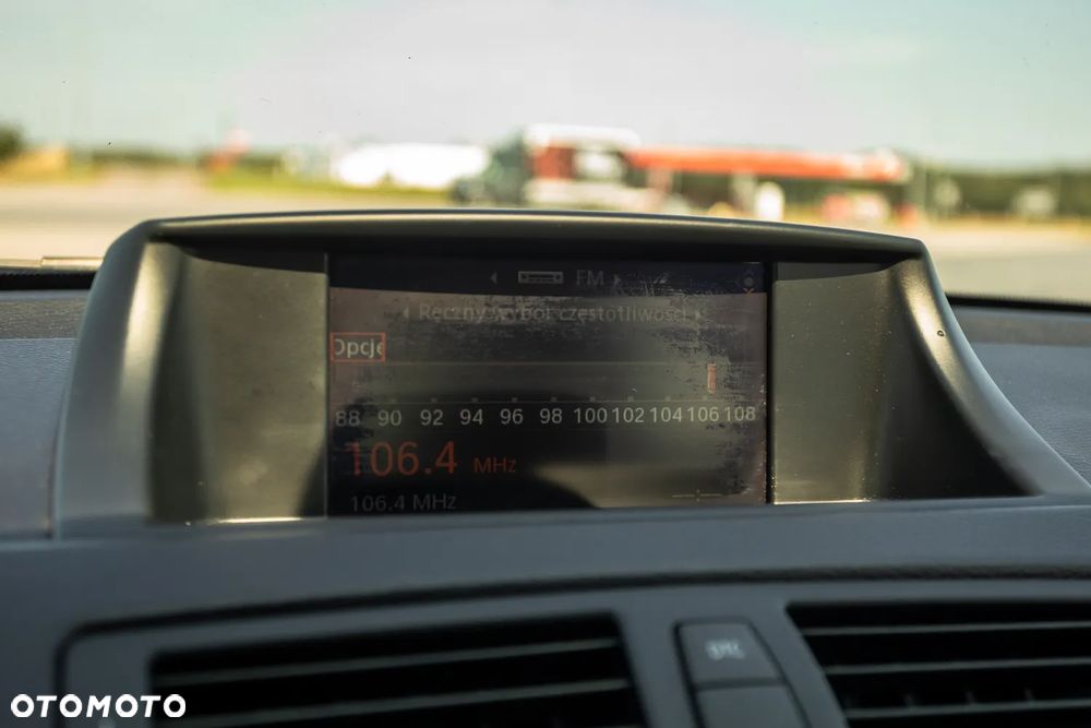 BMW Seria 1 118d - 25