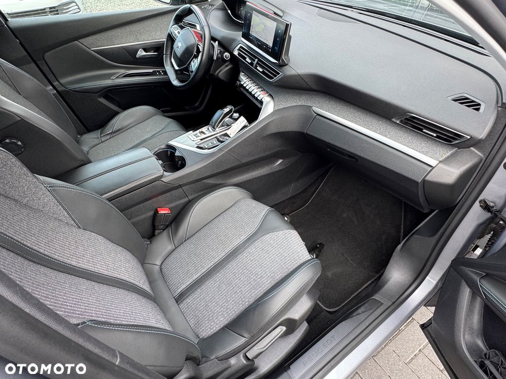Peugeot 5008 - 19