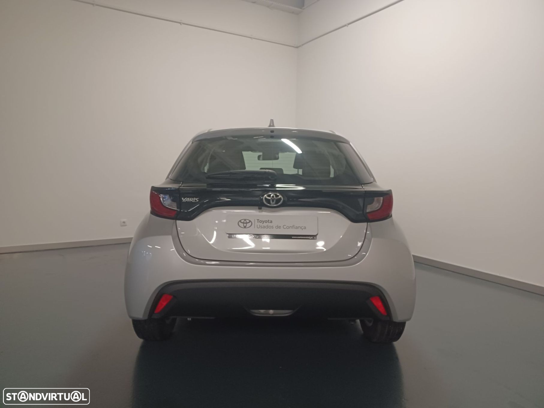 Toyota Yaris 1.0 VVT-i Comfort Plus - 4