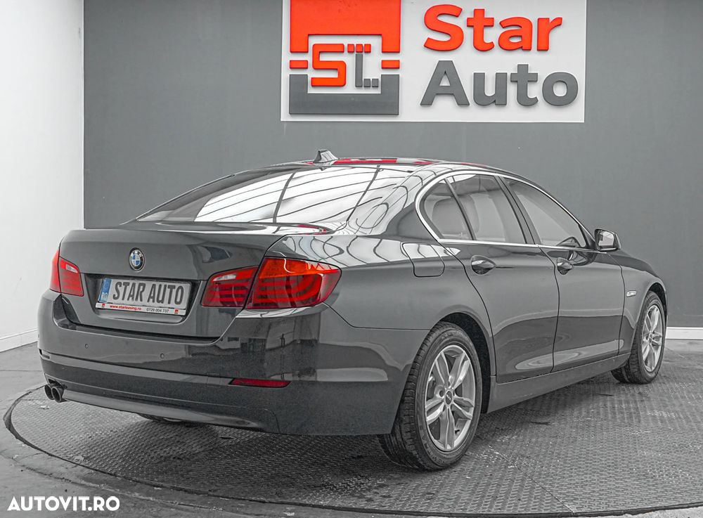 BMW Seria 5 520i Aut. Luxury Line - 7