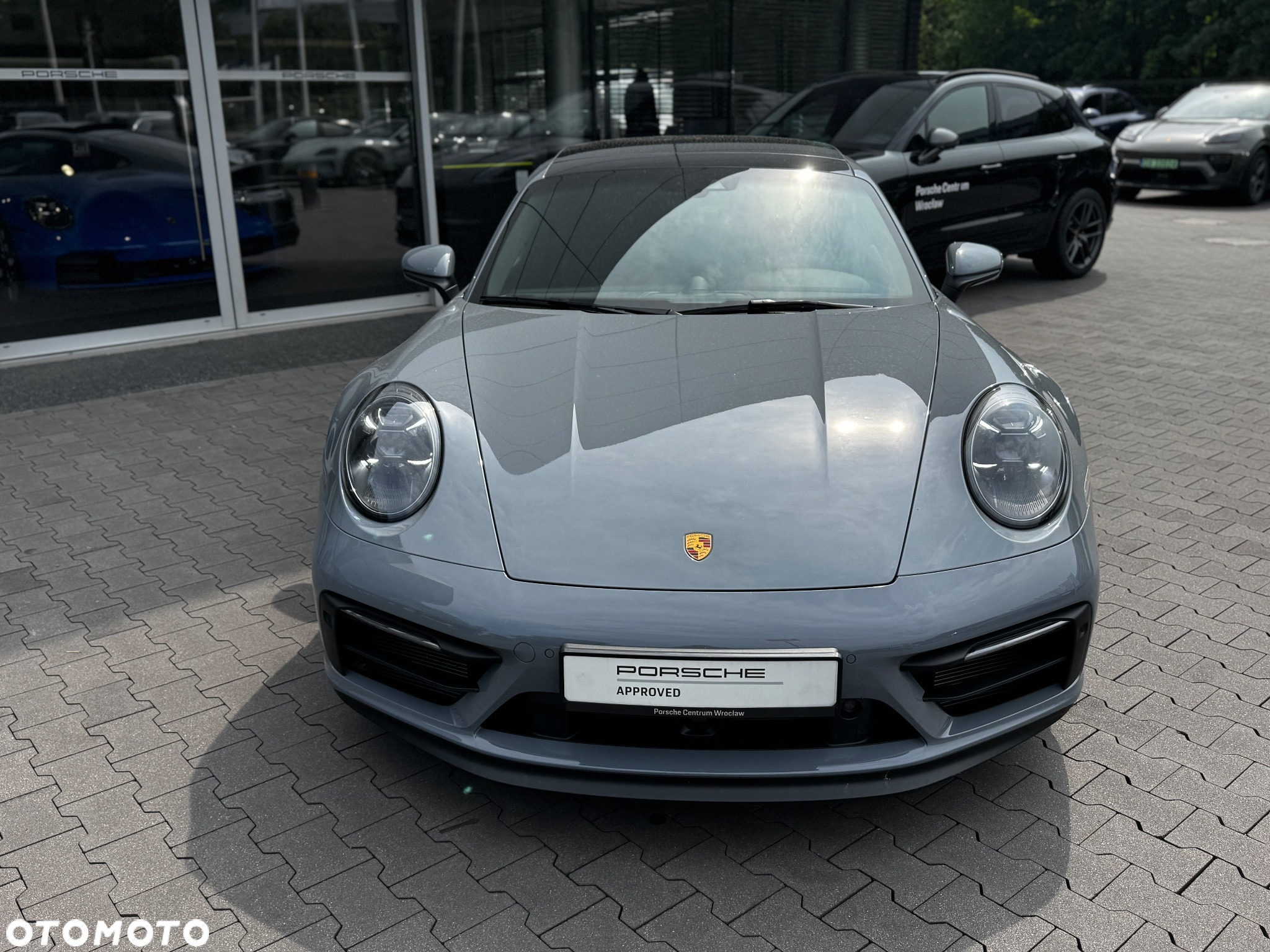 Porsche 911 Carrera GTS - 7