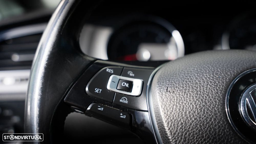 VW Golf Variant 1.6 TDi Confortline - 21