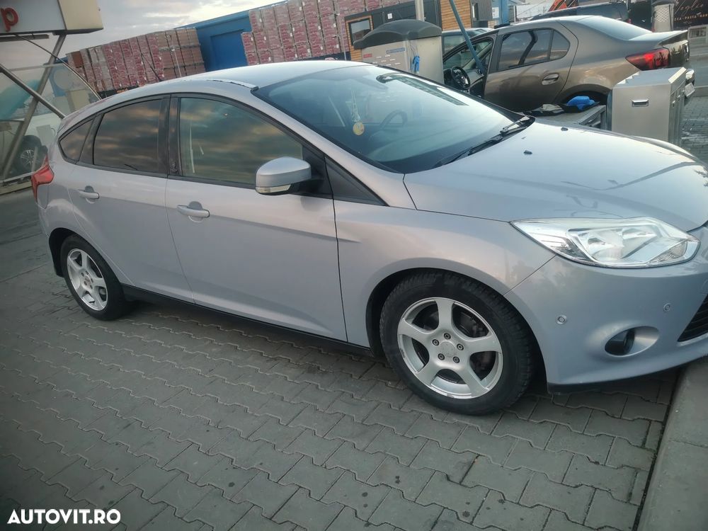 Ford Focus 1.6 TDCI DPF Start-Stopp-System Champions Edition - 10
