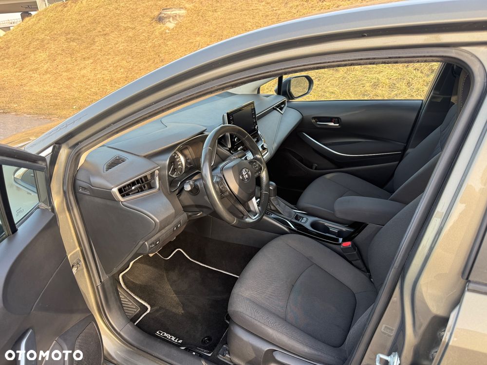 Toyota Corolla - 5