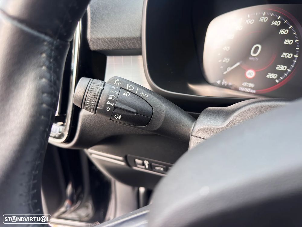 Volvo XC 40 1.5 T5 PHEV Momentum - 18