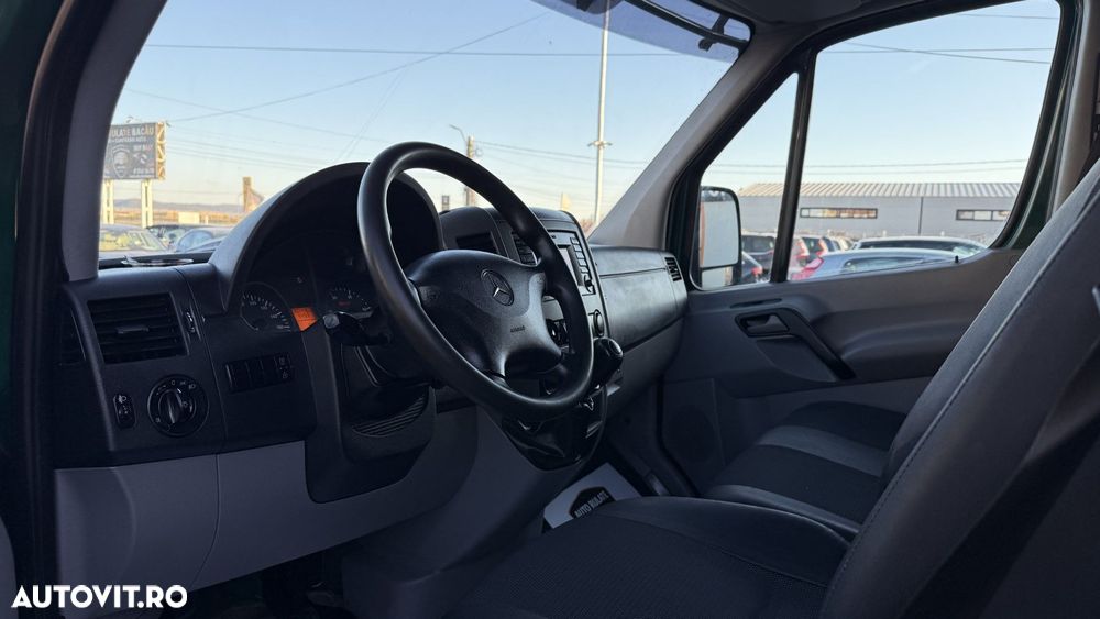 Mercedes-Benz Sprinter - 10