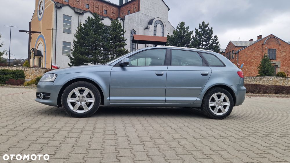 Audi A3 Sportback 1.6 TDI DPF Attraction - 5