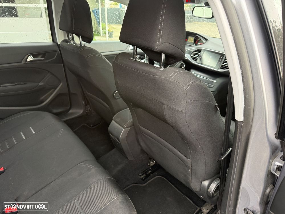 Peugeot 308 SW 1.6 e-HDi Active J17 - 20