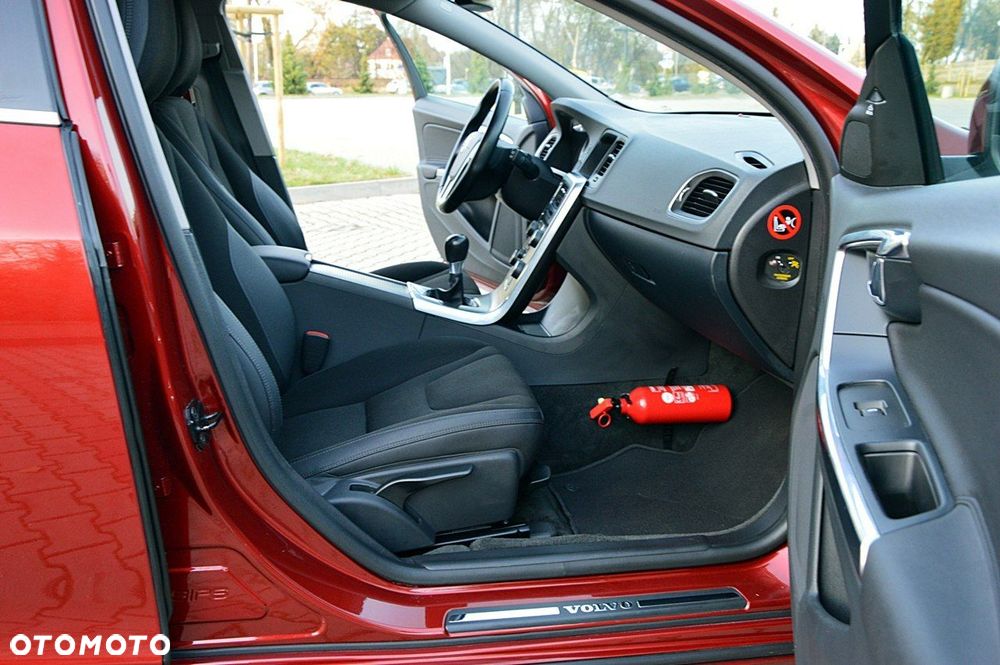 Volvo V60 - 25