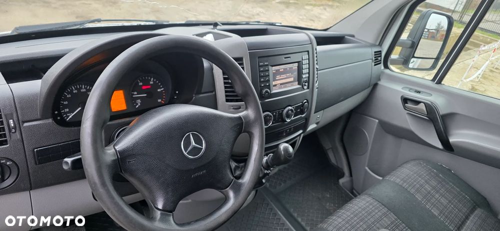 Mercedes-Benz Sprinter - 8
