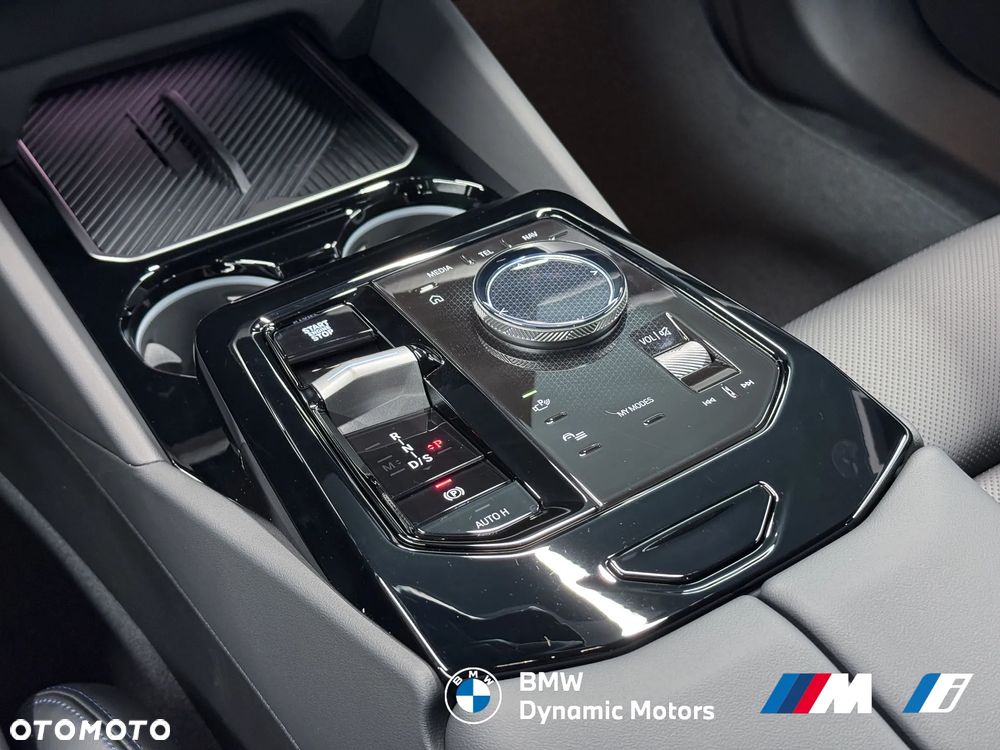 BMW Seria 5 - 24