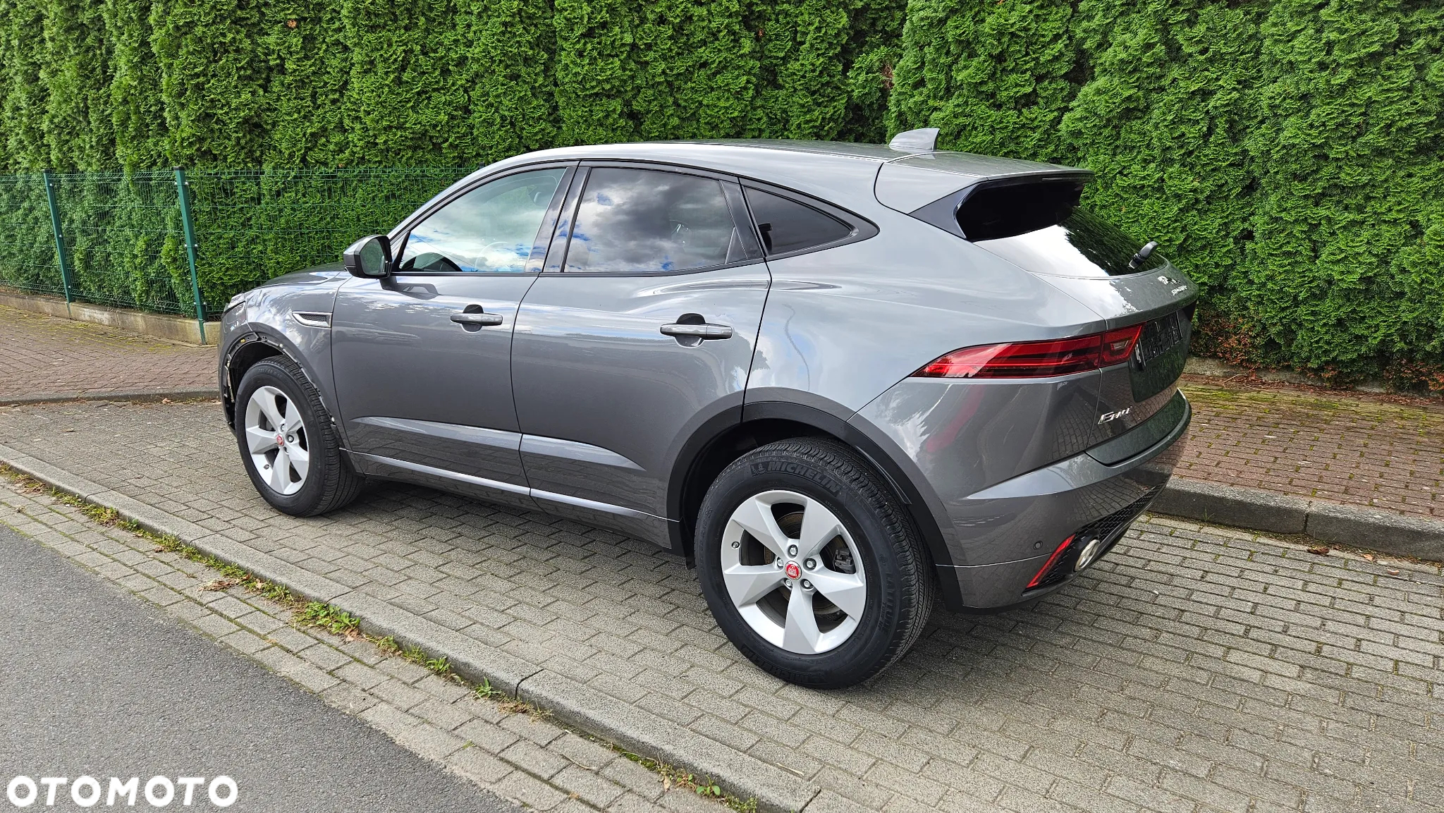 Jaguar E-Pace 2.0 i4D FWD R-Dynamic S - 24