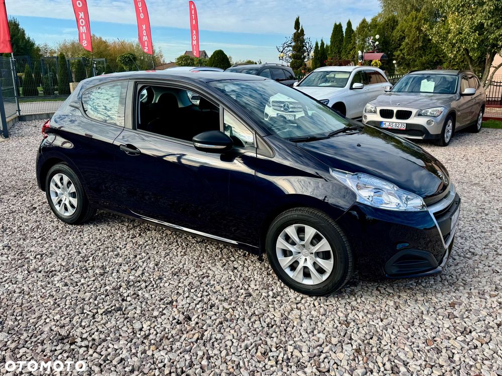 Peugeot 208 - 13