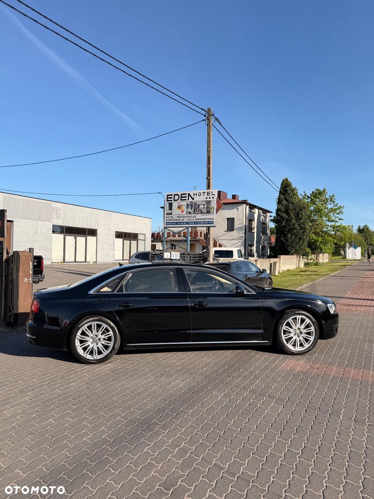 Audi A8 - 4