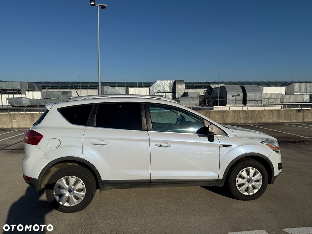 Ford Kuga 2.0 TDCi Titanium - 3