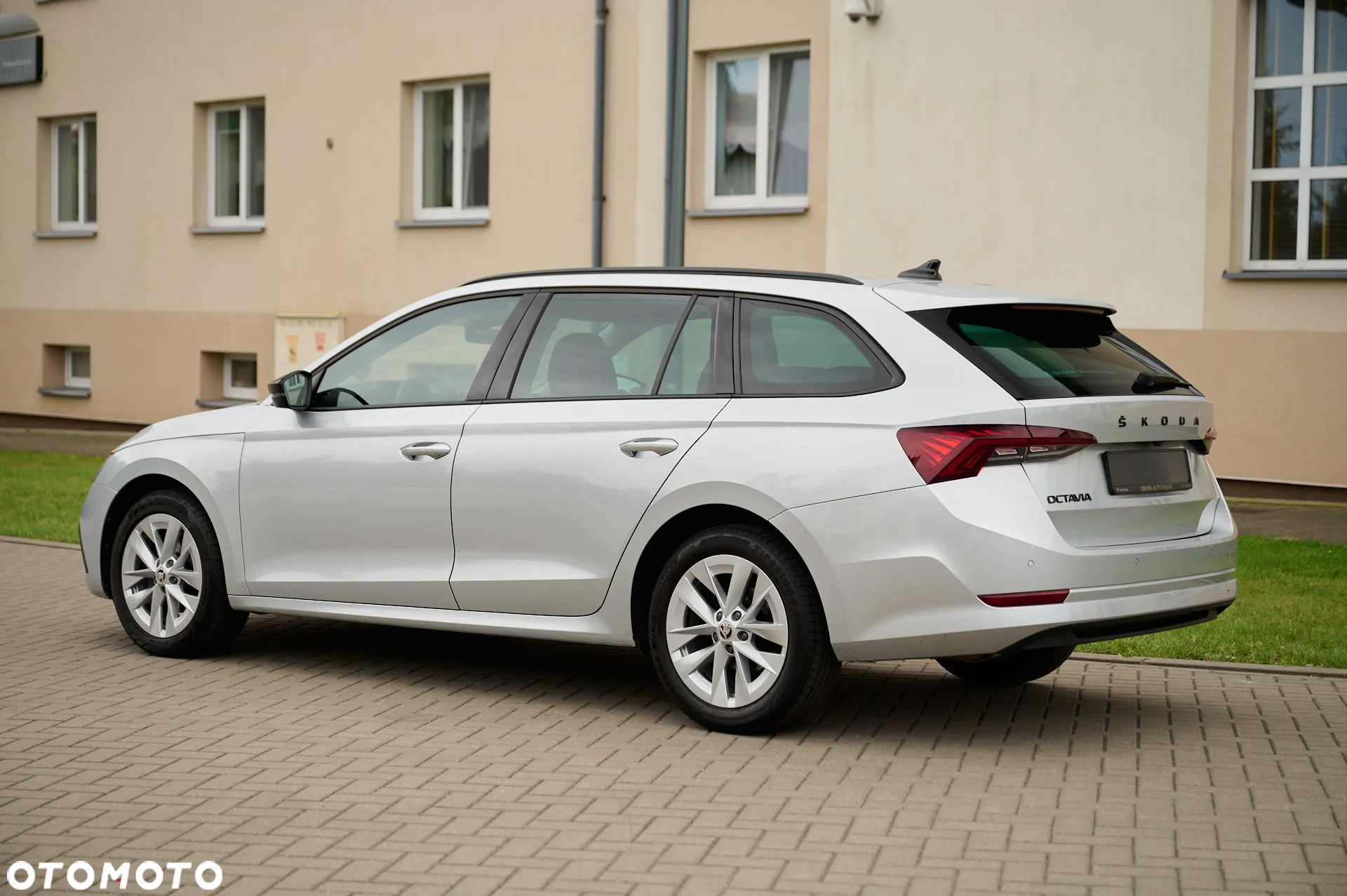 Skoda Octavia 2.0 TDI Ambition DSG - 12