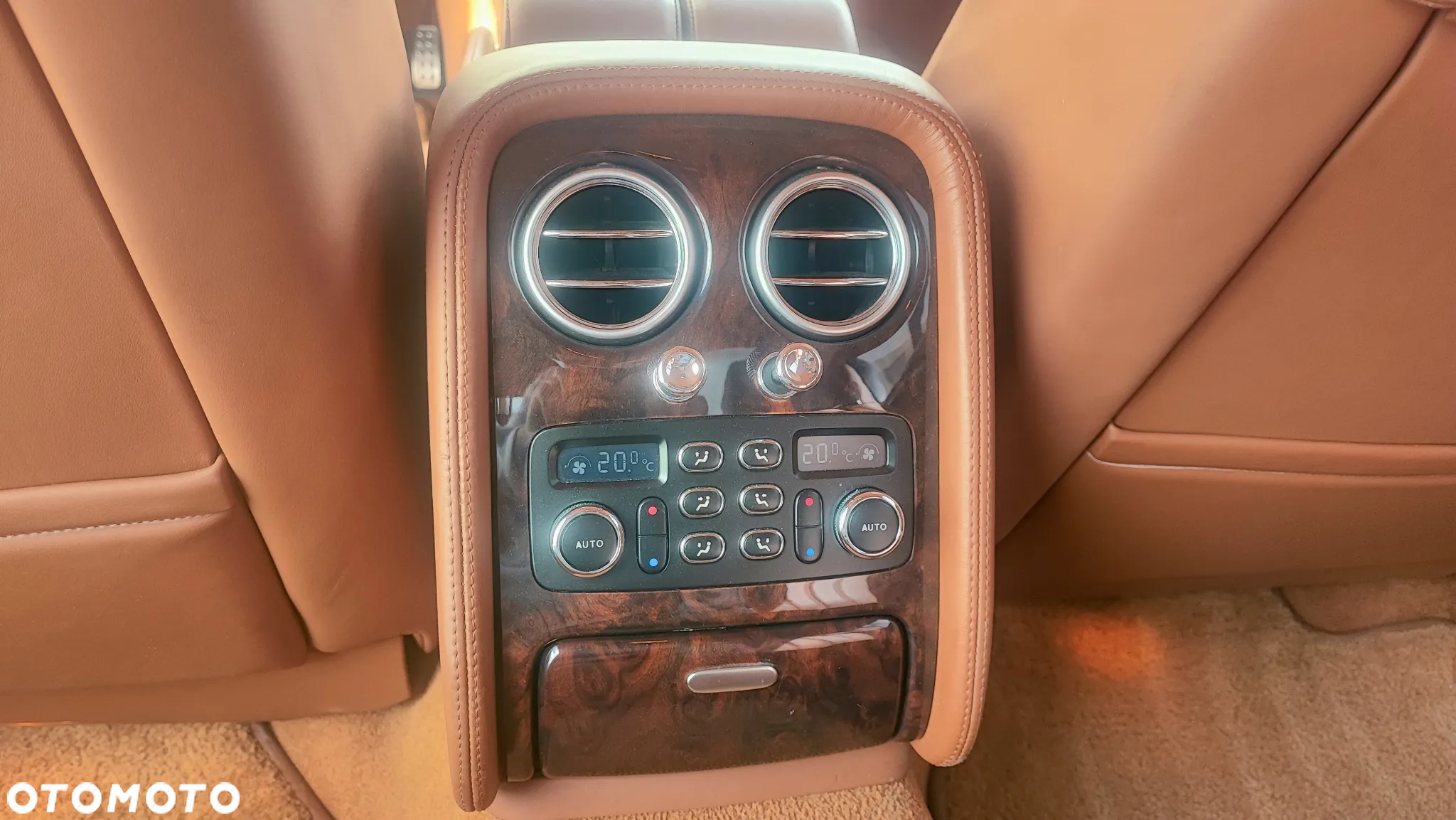Bentley Flying Spur Continental - 23
