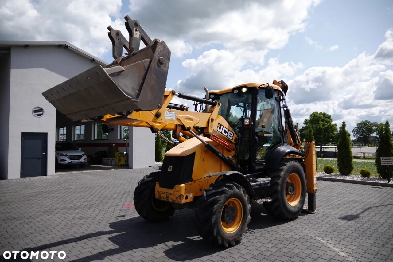 JCB 3CXCAEC / KOPARKO-ŁADOWARKA  / JOYSTICK / 2011 R - 4