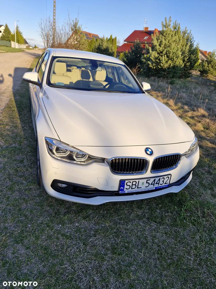 BMW Seria 3 318i - 1